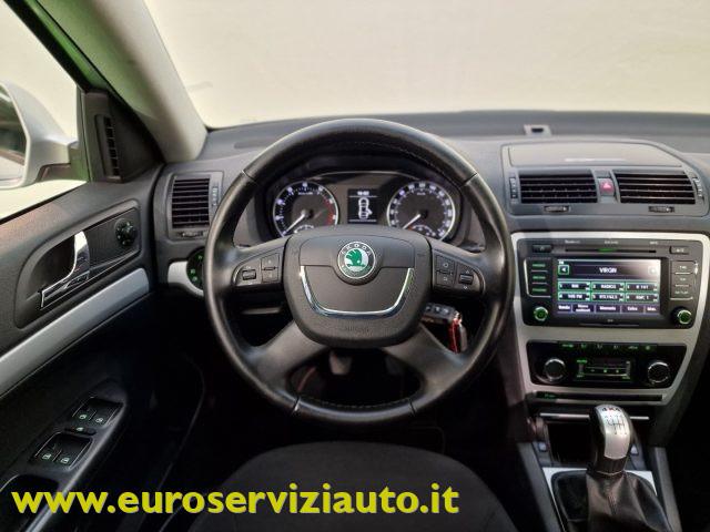 SKODA Octavia 1.8 TFSI 4x4 Wagon Scout
