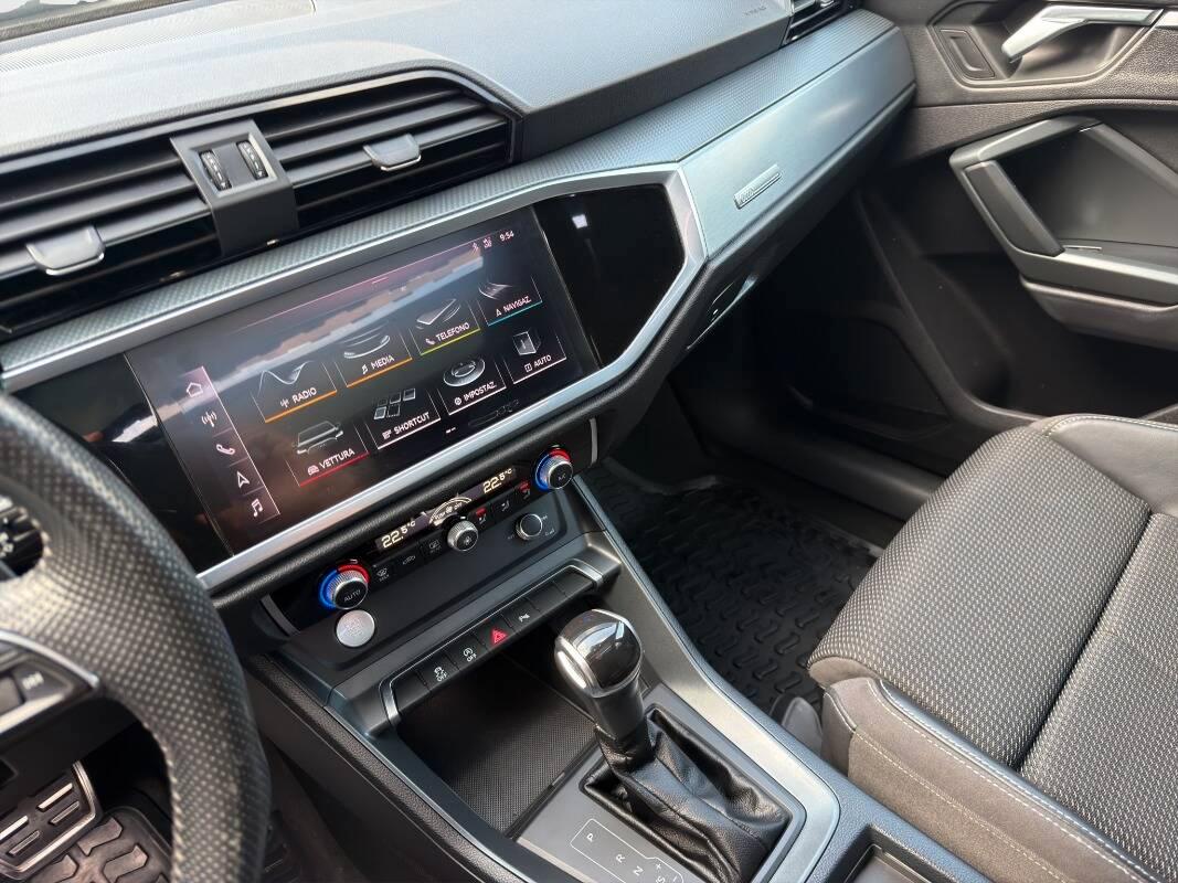 Audi Q3 35 2.0 tdi S line edition s-tronic Tetto