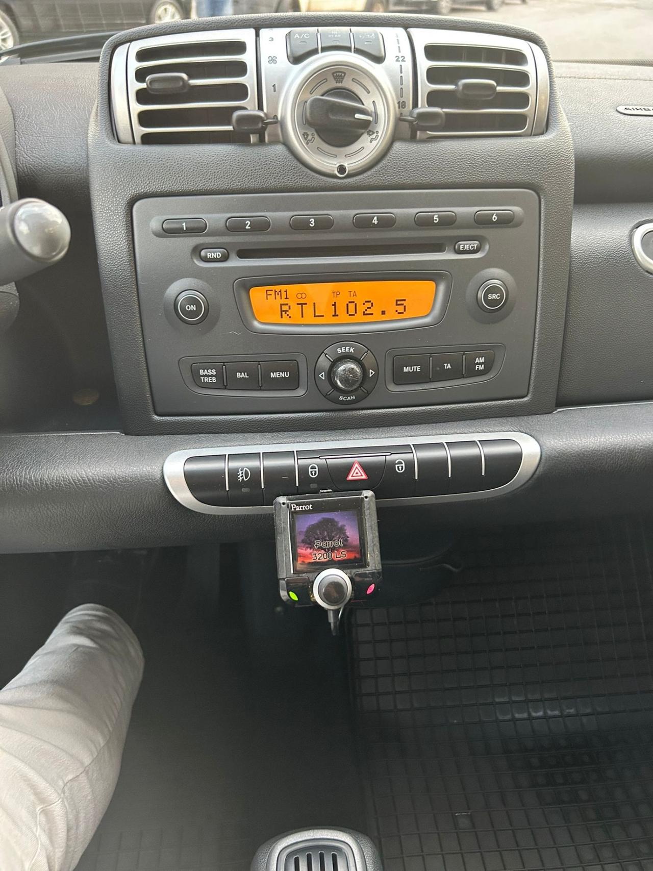 Smart ForTwo 1000 62 kW coupé passion