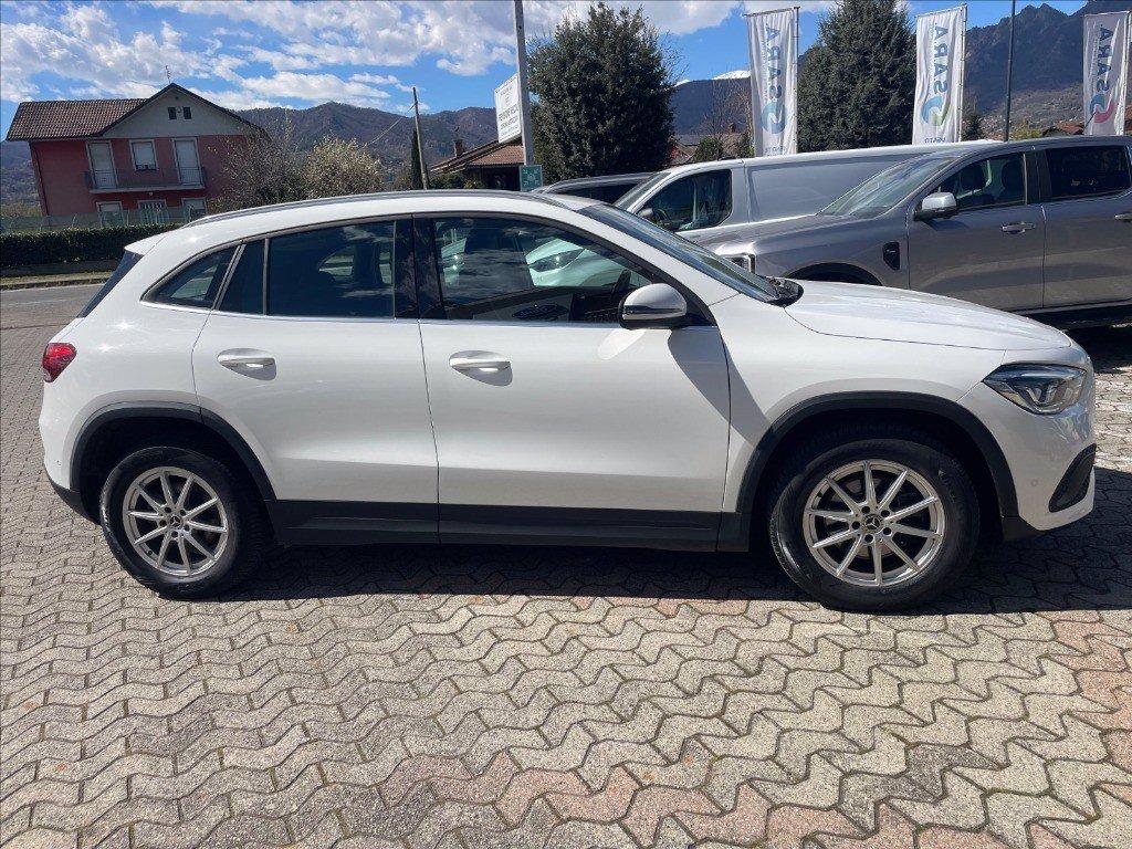 MERCEDES GLA 180 d Executive auto del 2023