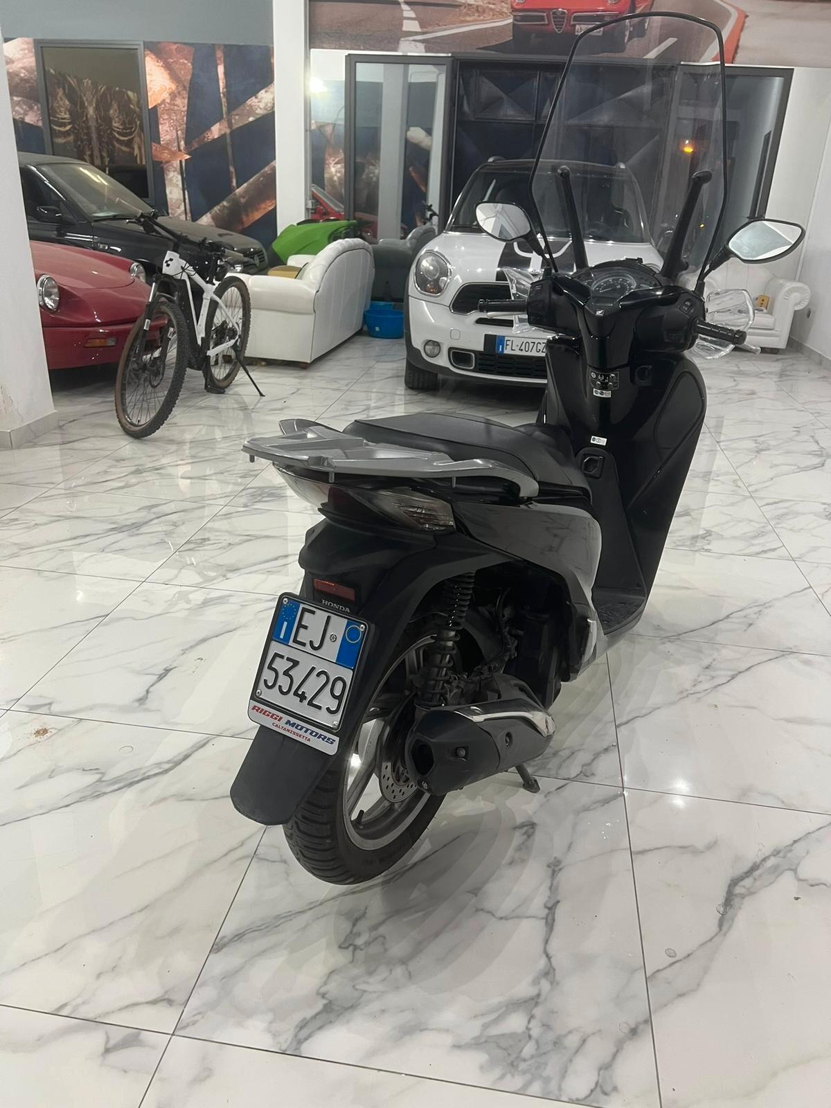 Honda SH 150i ABS (2017) – LED – Smart Key