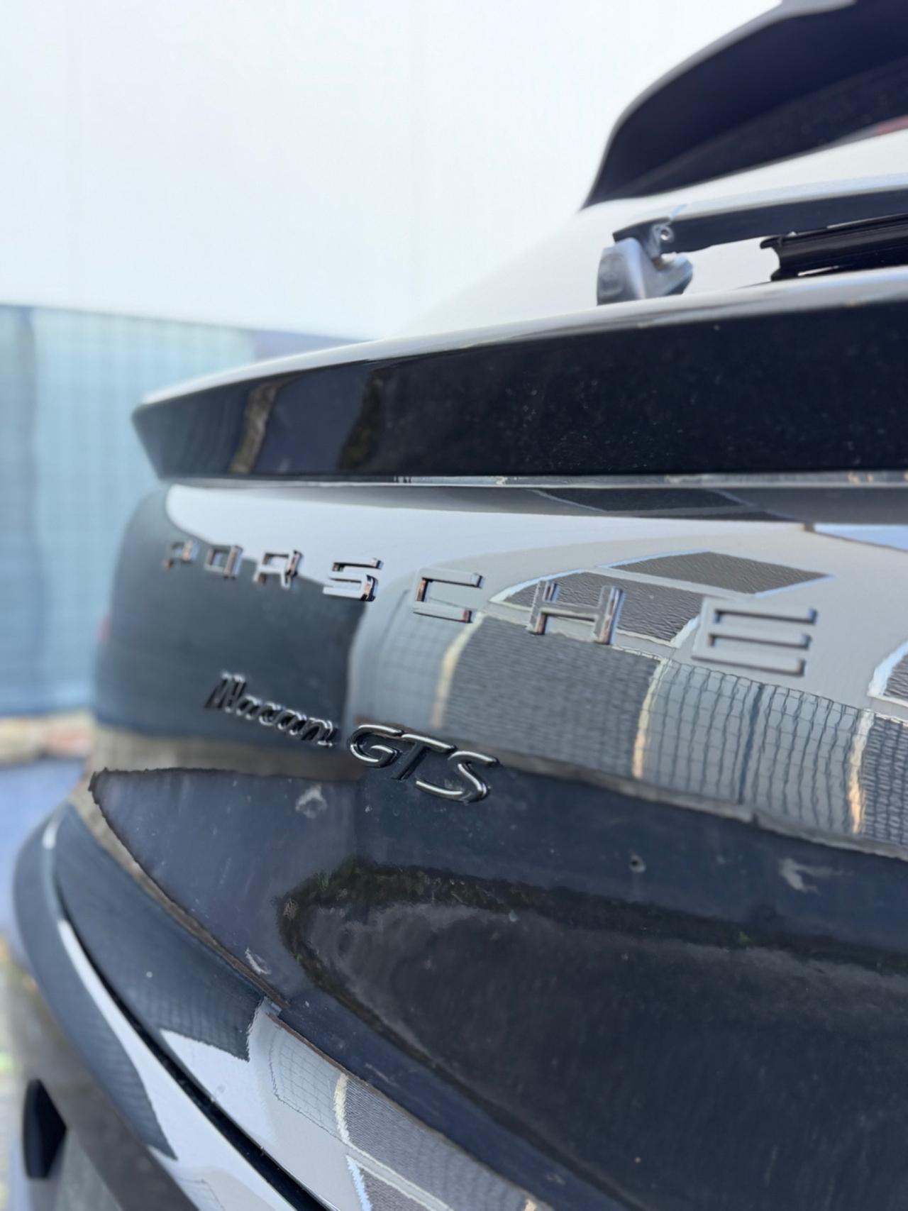 Porsche Macan 3.0 S Diesel FULL TETTO TOTAL BLACK MOTORE NUOVO FATTURATO