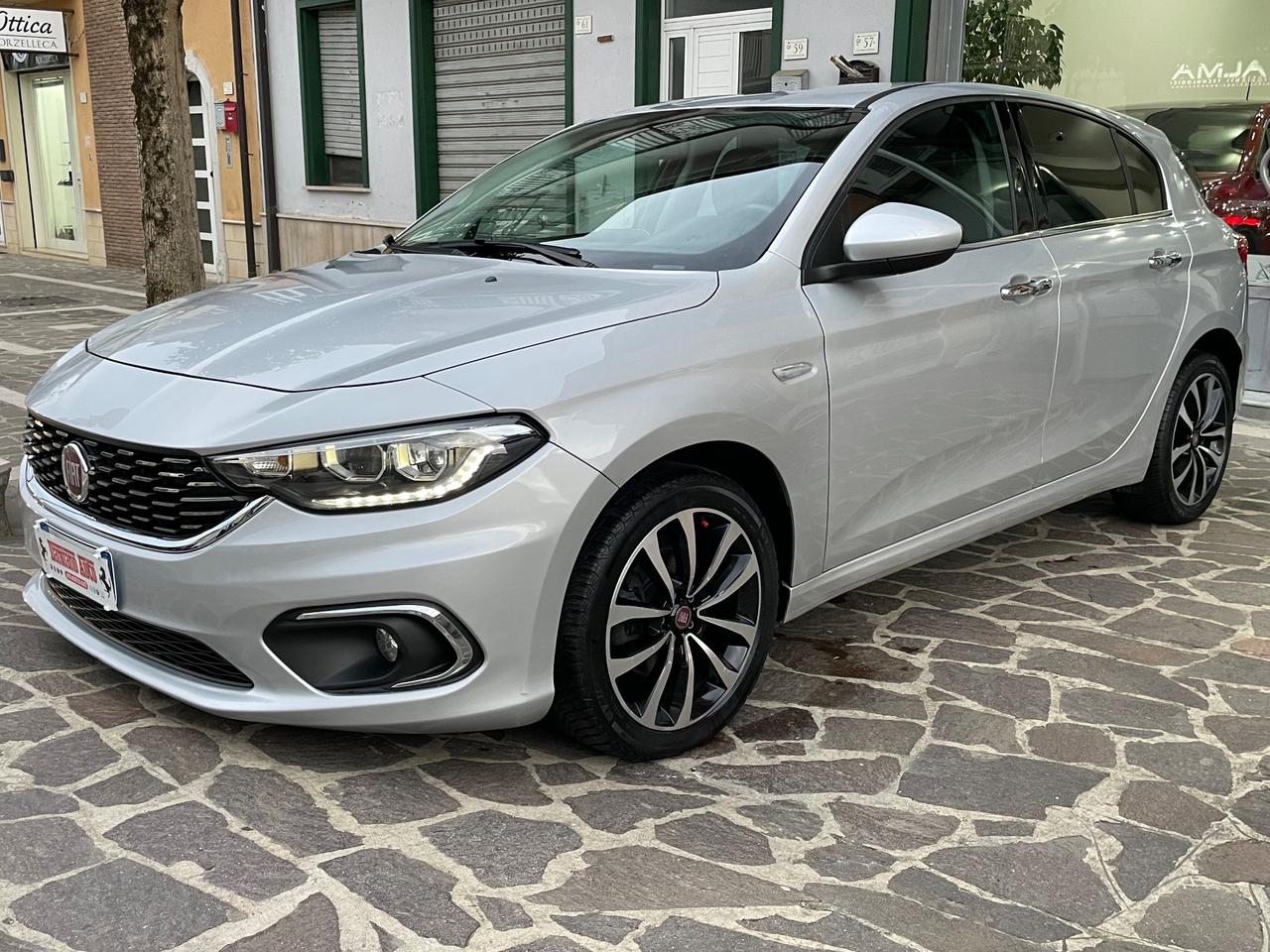 Fiat Tipo 1.6 Mjt S&S 5 Porte Lounge LED/CAM/NAV