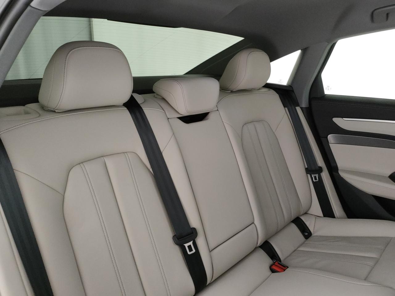 Audi A6 2.0 tdi mhev + s line edition 204cv s-tronic