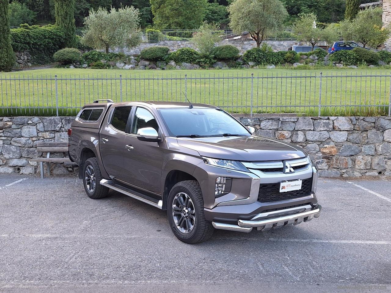 MITSUBISHI L200 2.3 D DoubleCab 4x4 Intense HARD TOP BLOCC