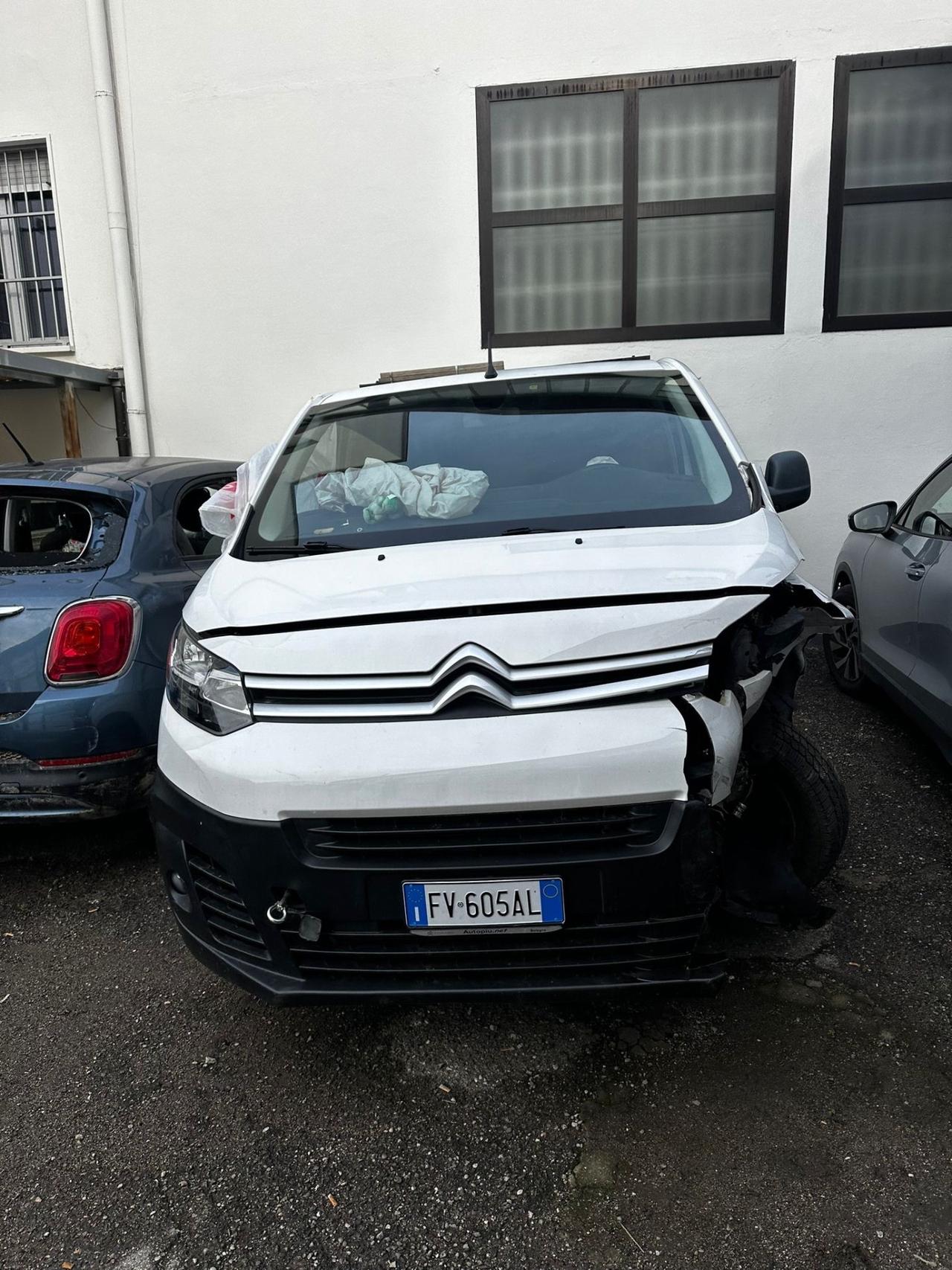 Citroen jumpy 2019 sinistrato