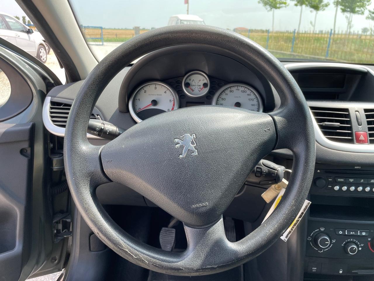 Peugeot 207 1.4 HDi 70CV 5p. Access