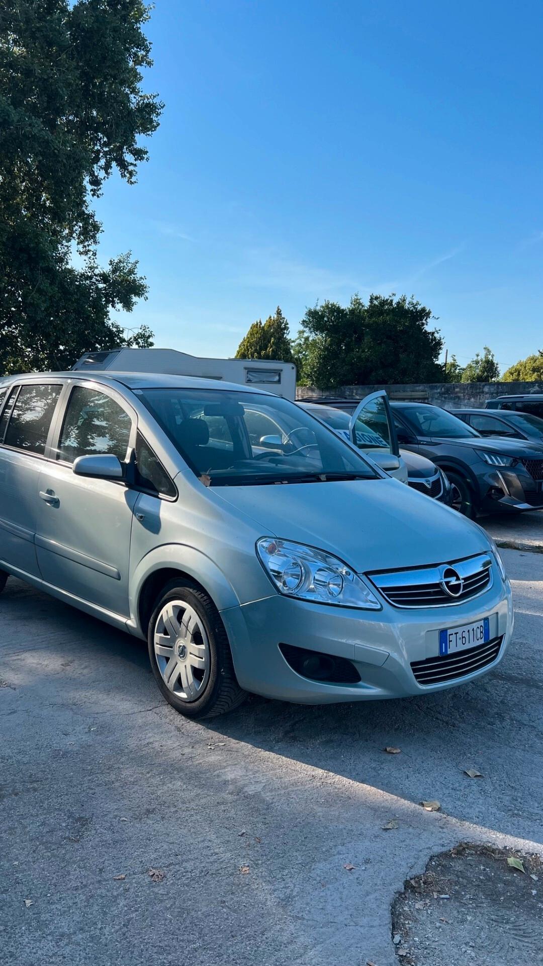 Opel Zafira 1.6 16V ecoM 94CV Cosmo