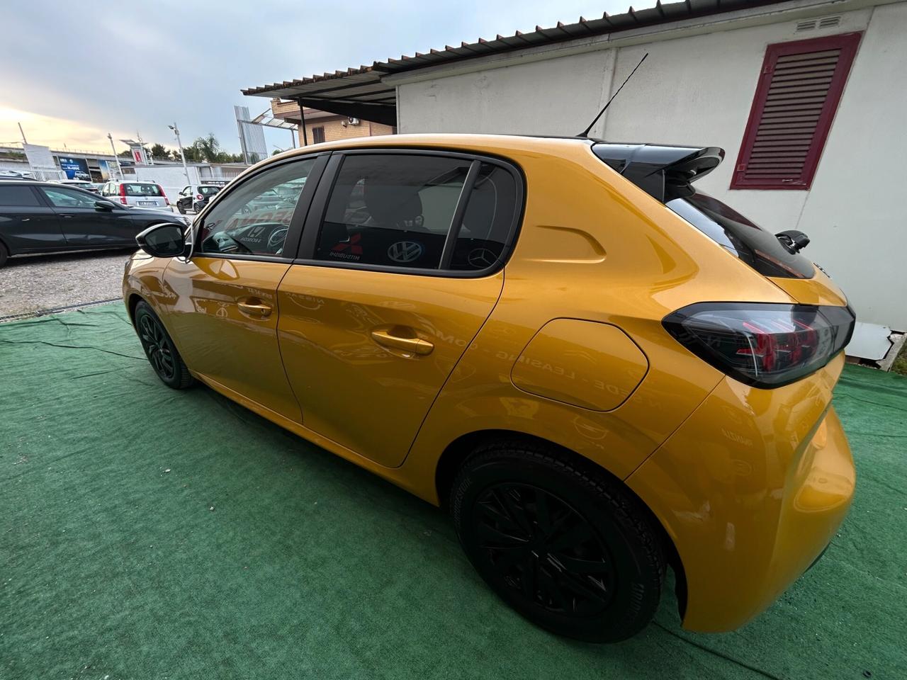 Peugeot 208 2023 DISTR. ESEGUITA 1.2 FULL OPTIONAL LEGGI TUTTO!