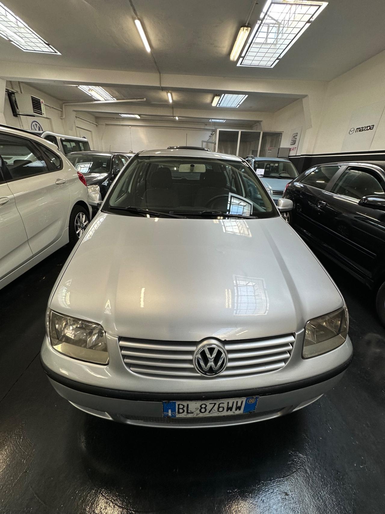 Volkswagen Polo 1.4 16V/101 CV cat 5p. Highline