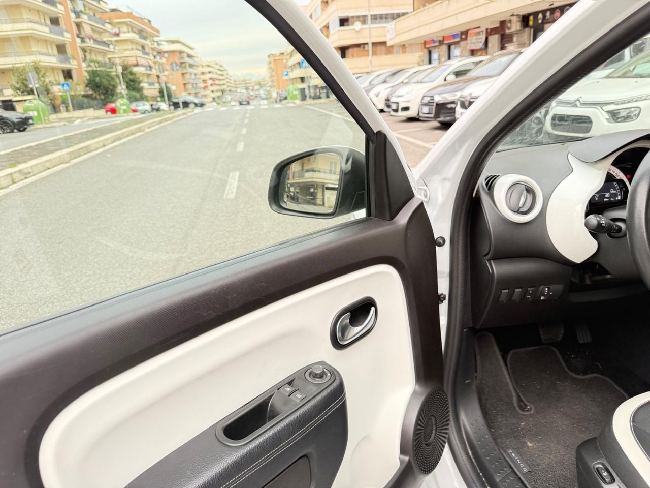 Renault Twingo TCe 95 CV Intens LED PELLE NAVI SEDILI RISCALDATI PDC BLUETOOTH CAR PLAY KAMERA CLIMA AUTOMAT