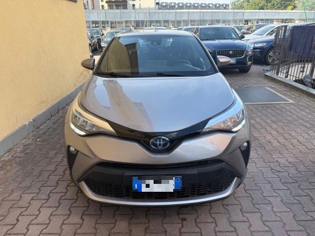 TOYOTA C-HR 1.8 Hybrid E-CVT Business