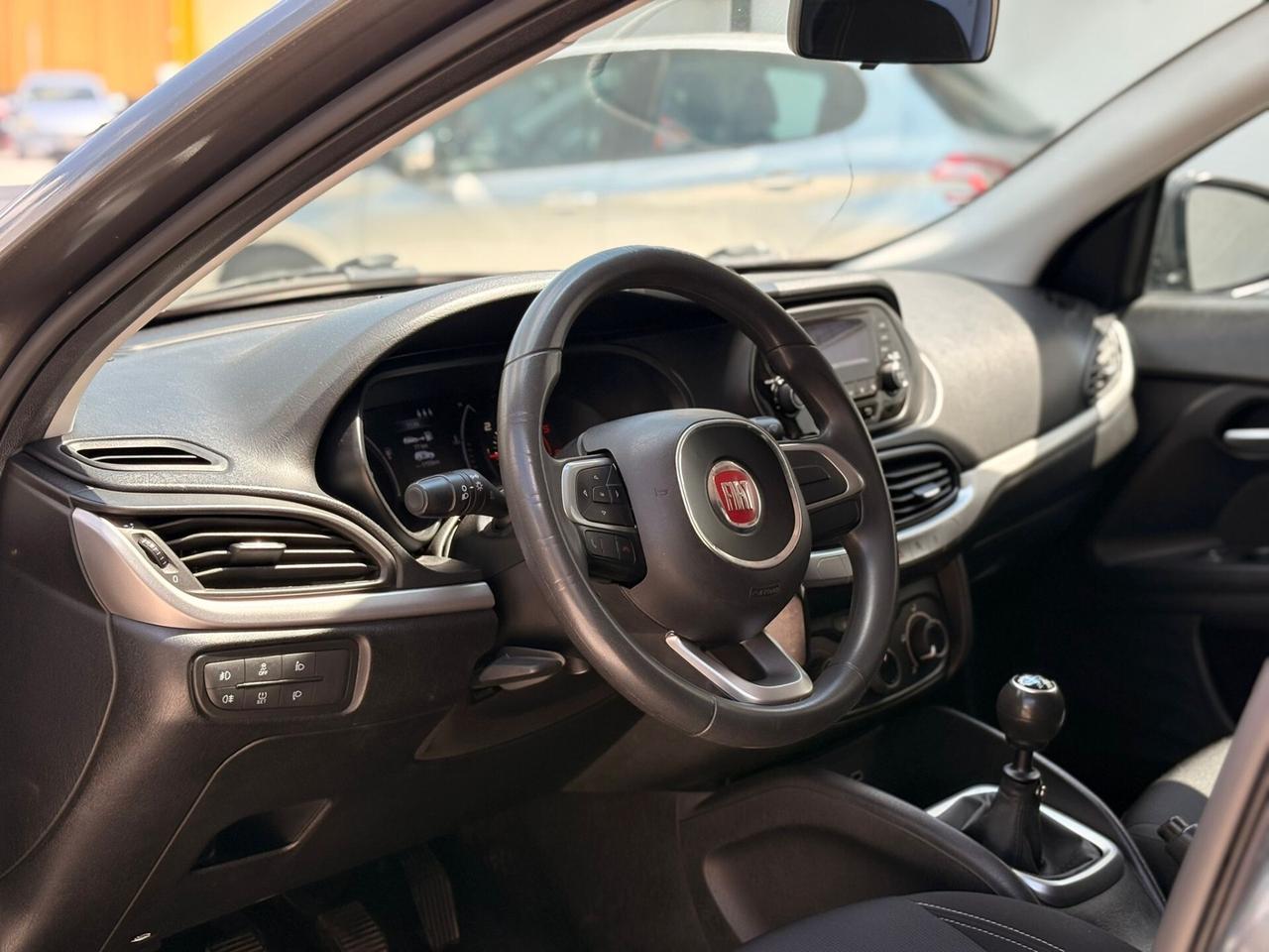 Fiat Tipo 1.6 MJT SES 5P S-DESIGN