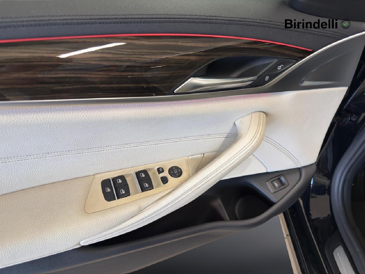 BMW Serie 5(G30/31/F90) - 518d Touring Luxury