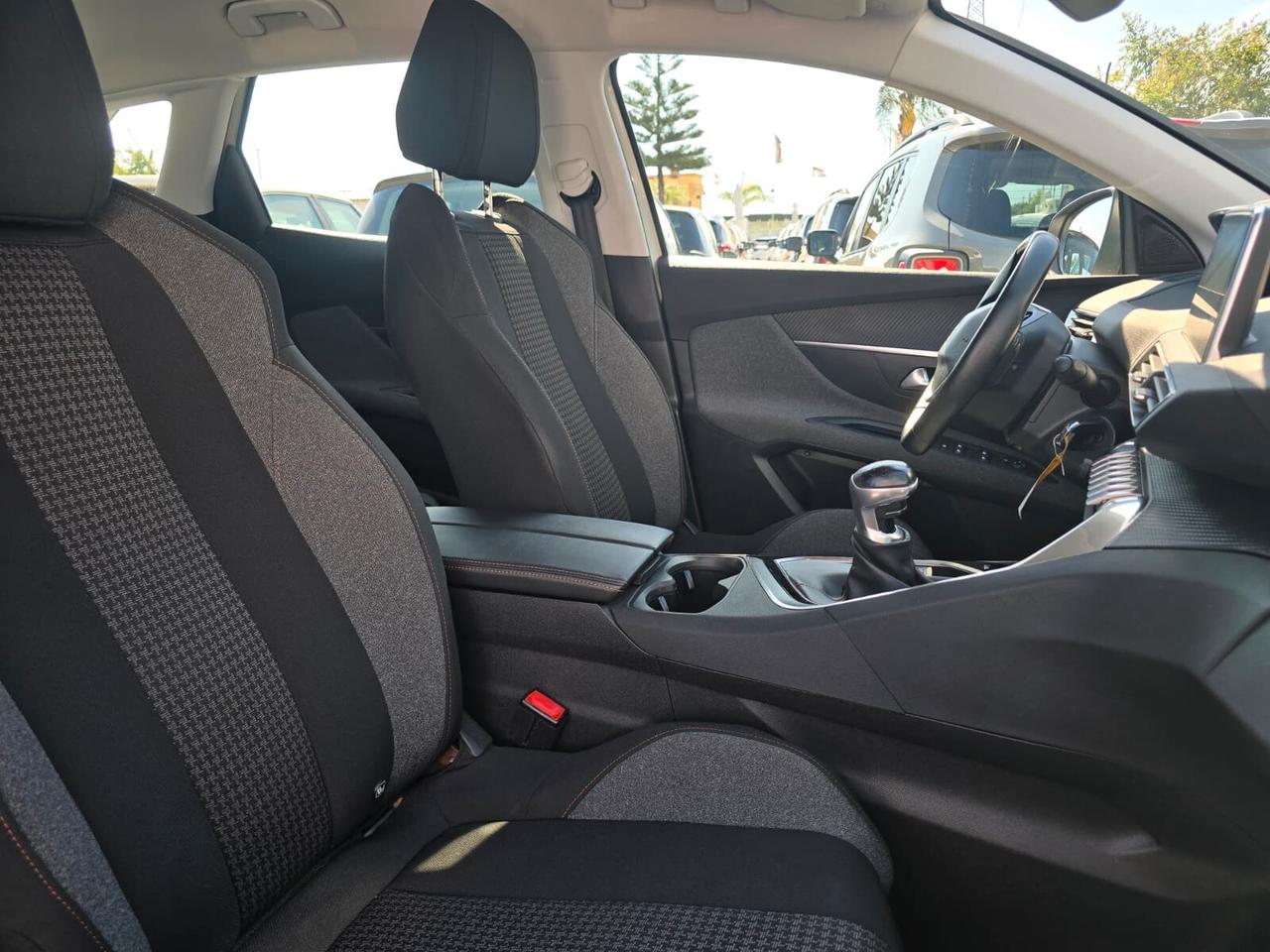 Peugeot 3008 BlueHDi 130 S&S Crossway