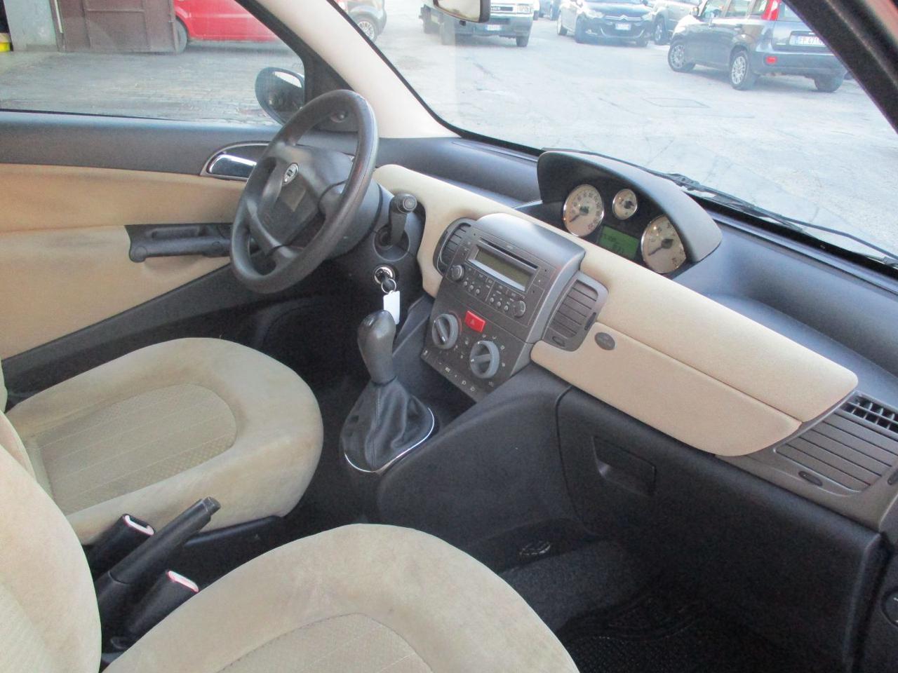LANCIA Ypsilon 1.3 Multijet 16V Argento