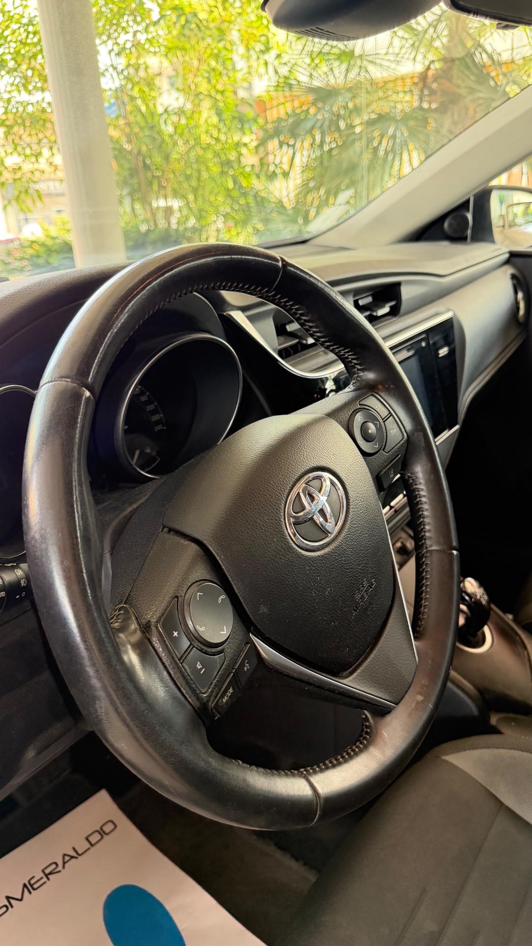 Toyota Auris Touring Sports 1.8 Hybrid Active