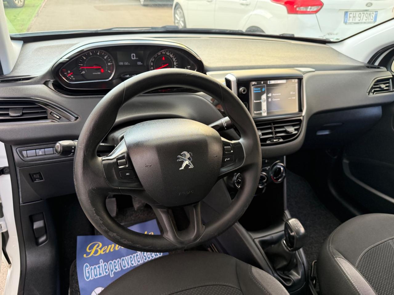 Peugeot 208 1.2benzina 5 porte - 2013