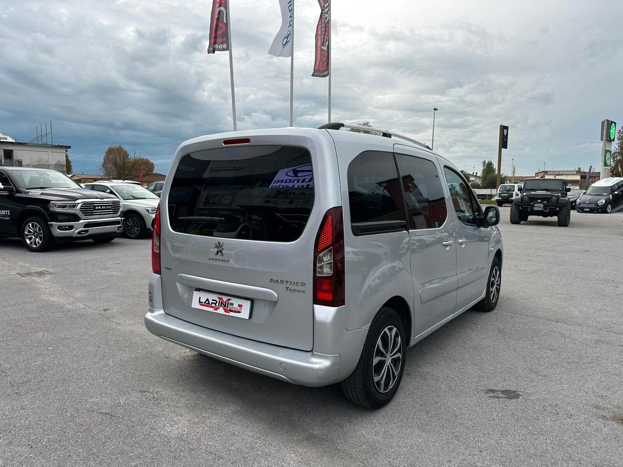 Peugeot Partner Tepee 1.6 e-HDi 92 CV S&S Outdoor