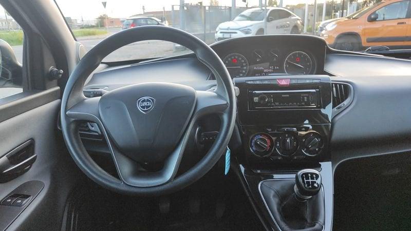 Lancia Ypsilon Ypsilon 1.2 69 CV 5 porte Silver