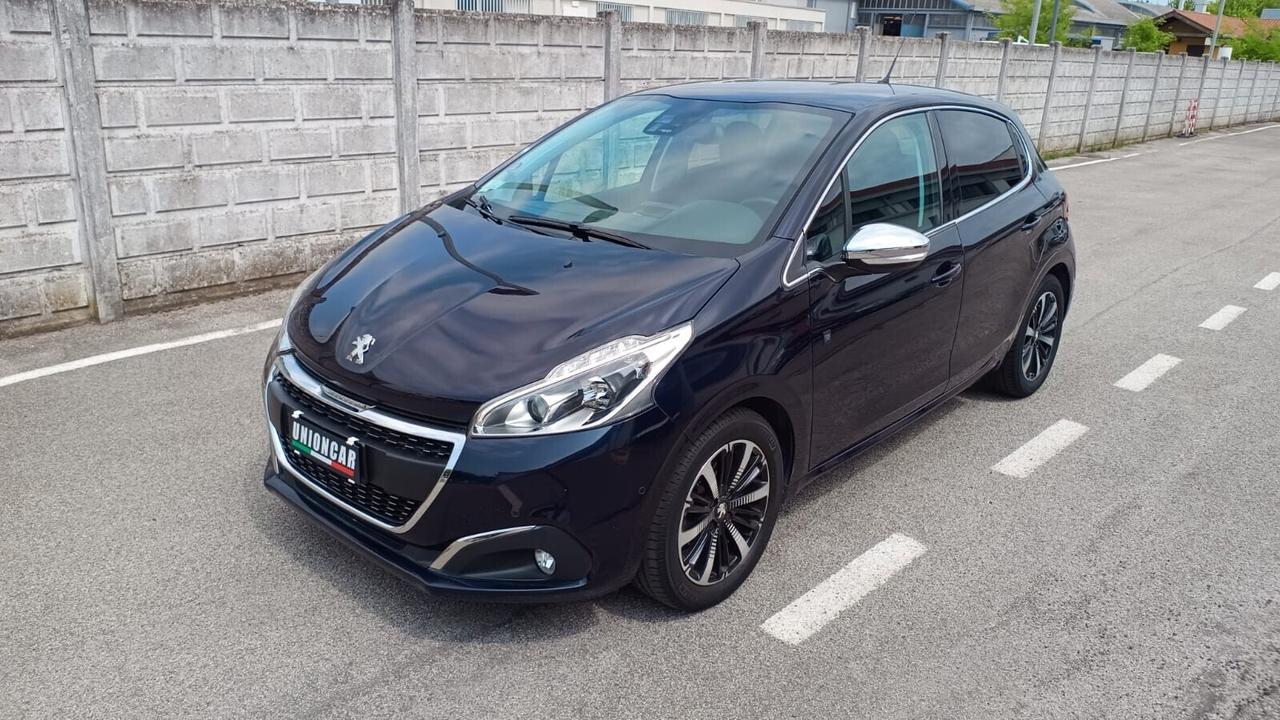 Peugeot 208 PureTech 82 5 porte Allure