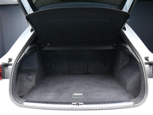 AUDI Q3 35 TDI S tronic Identity Black