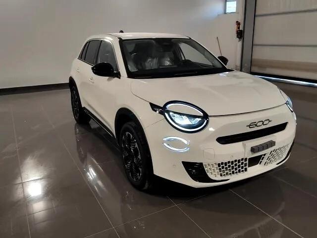 Fiat 600 Hybrid DCT MHEV 110cv La Prima '25 Km 0