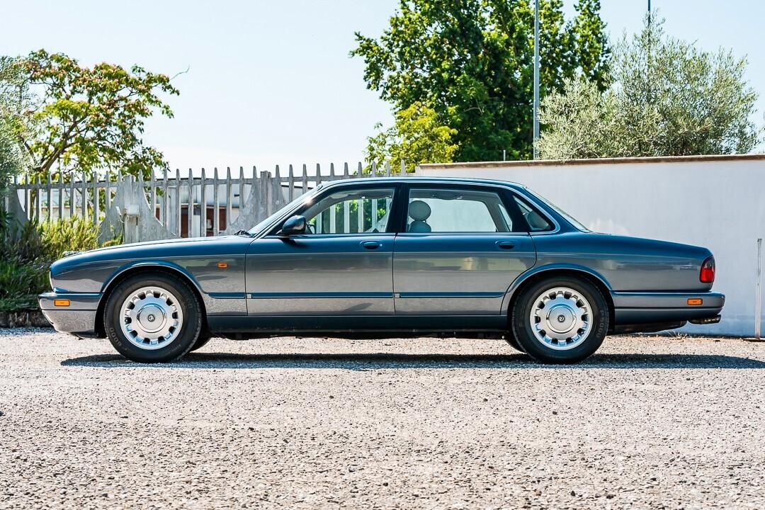 Jaguar XJ XJ6 3.2 cat