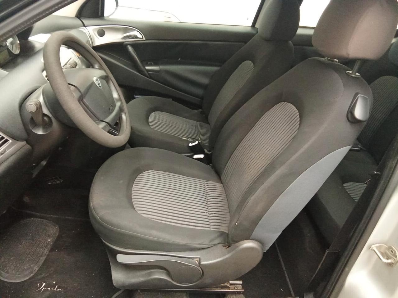 Lancia Ypsilon 1.2 Platino /44 KW/ NEOPATENTATI/