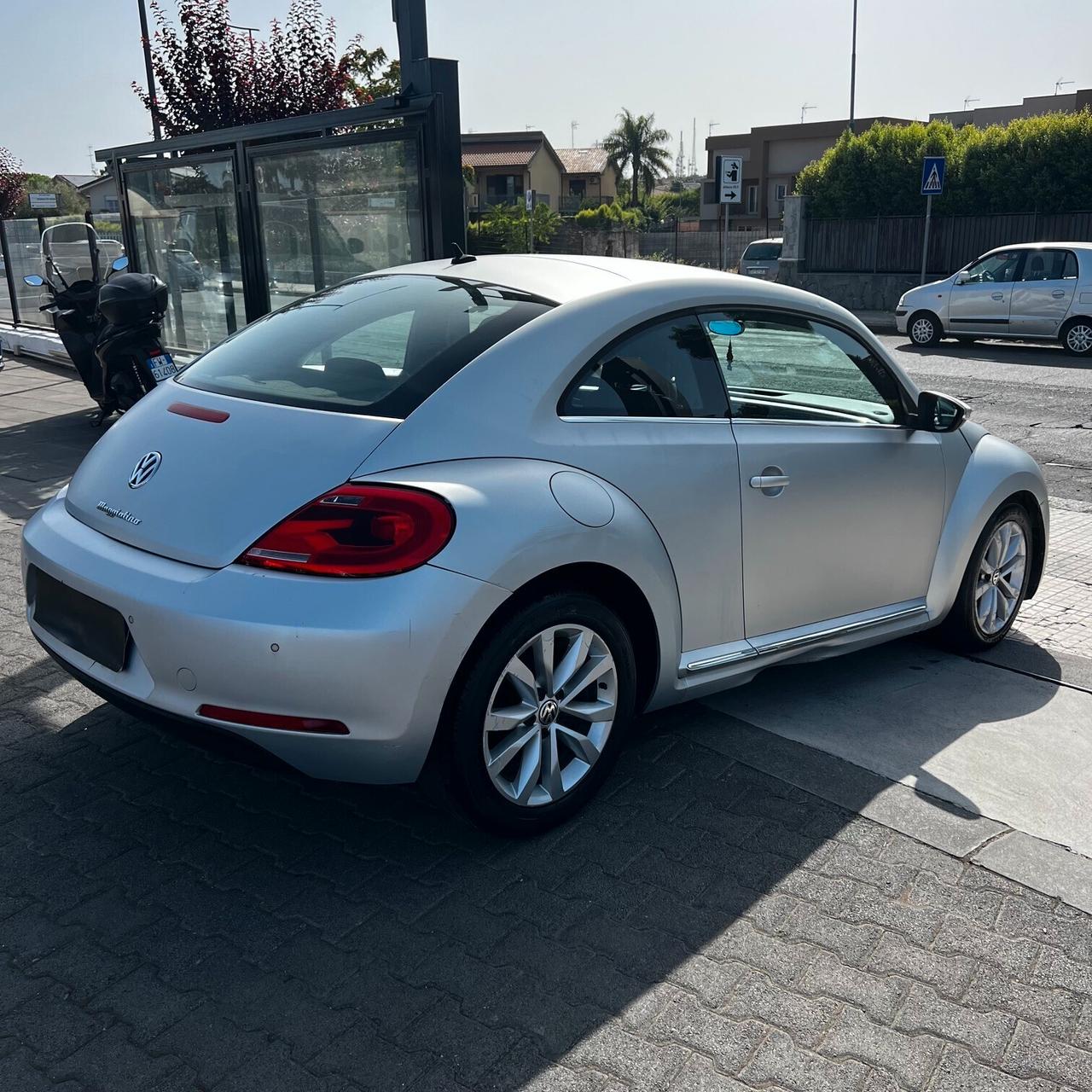 Volkswagen Maggiolino 1.6 TDI Design