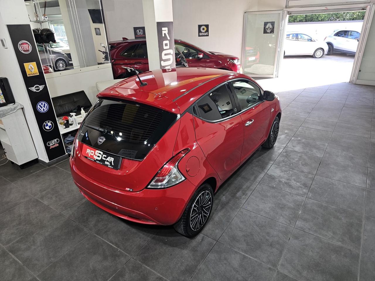 Lancia Ypsilon 1.2 69cv Ecochic GPL Gold