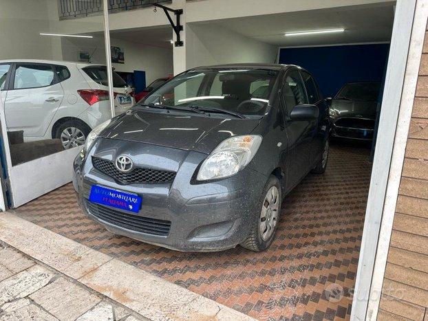 TOYOTA Yaris 2 serie Yaris 1.0 5 porte Now GPL