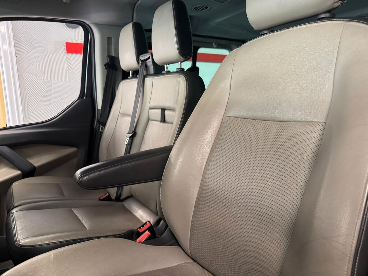 Ford Tourneo Custom 310 2.0 TDCi 170CV PC Titanium