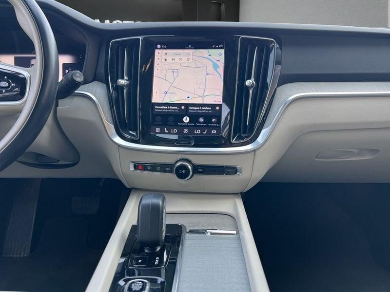 Volvo V60 Cross Country B4 D AWD autom. PLUS