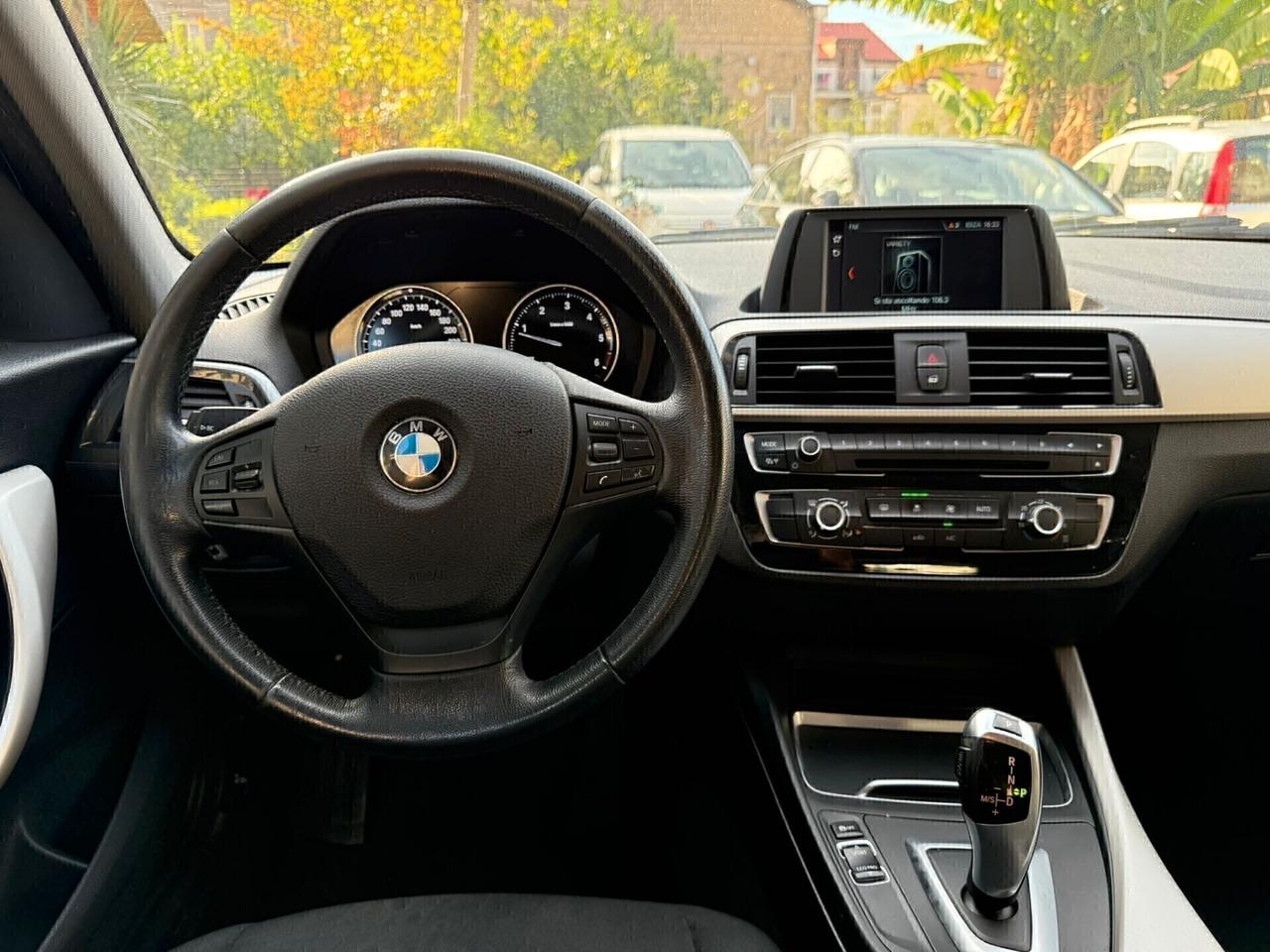 Bmw 118d 5p. Advantage cambio aut.