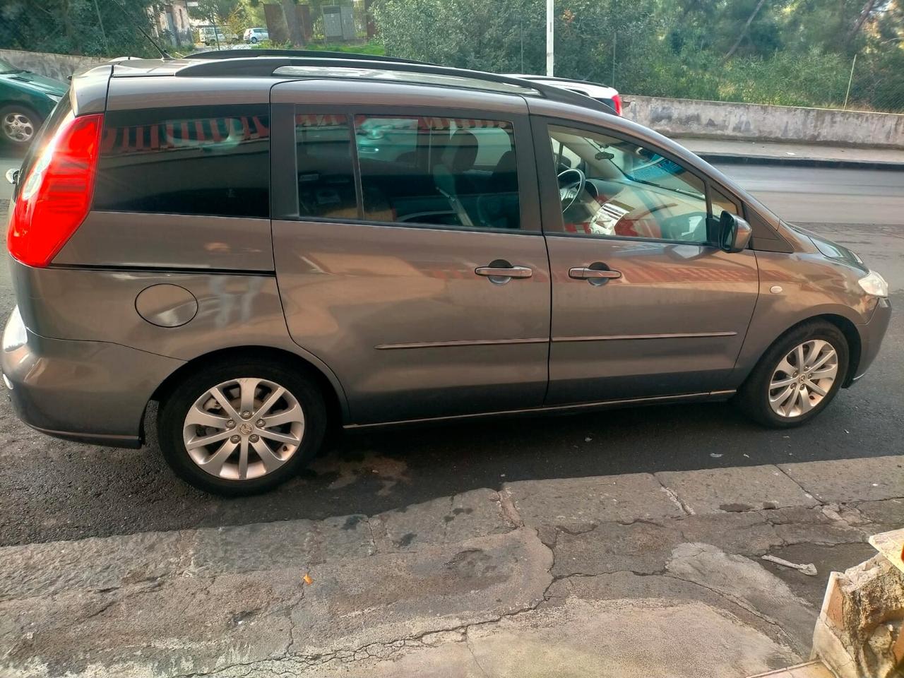 Mazda 5 2.0 MZ-CD 16V 110CV 7 POSTI