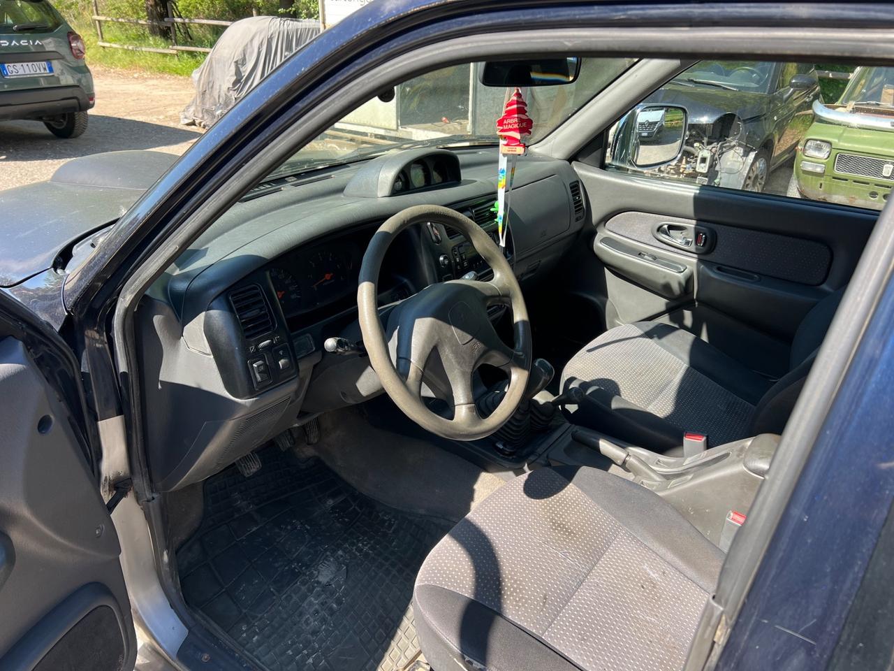 Mitsubishi L200 2.5 TDI 4WD visibile in TOSCANA