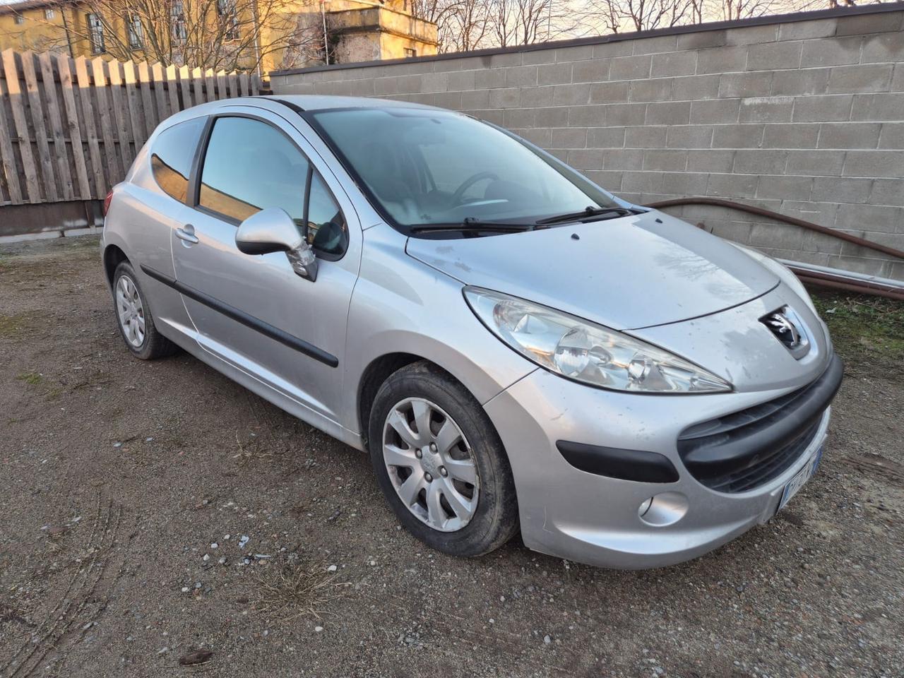 Peugeot 207 1.4 8V 75CV 5p. X Line ECO GPL