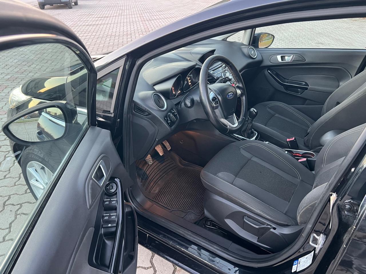 Ford Fiesta 1.4 5p. Bz.- GPL Titanium