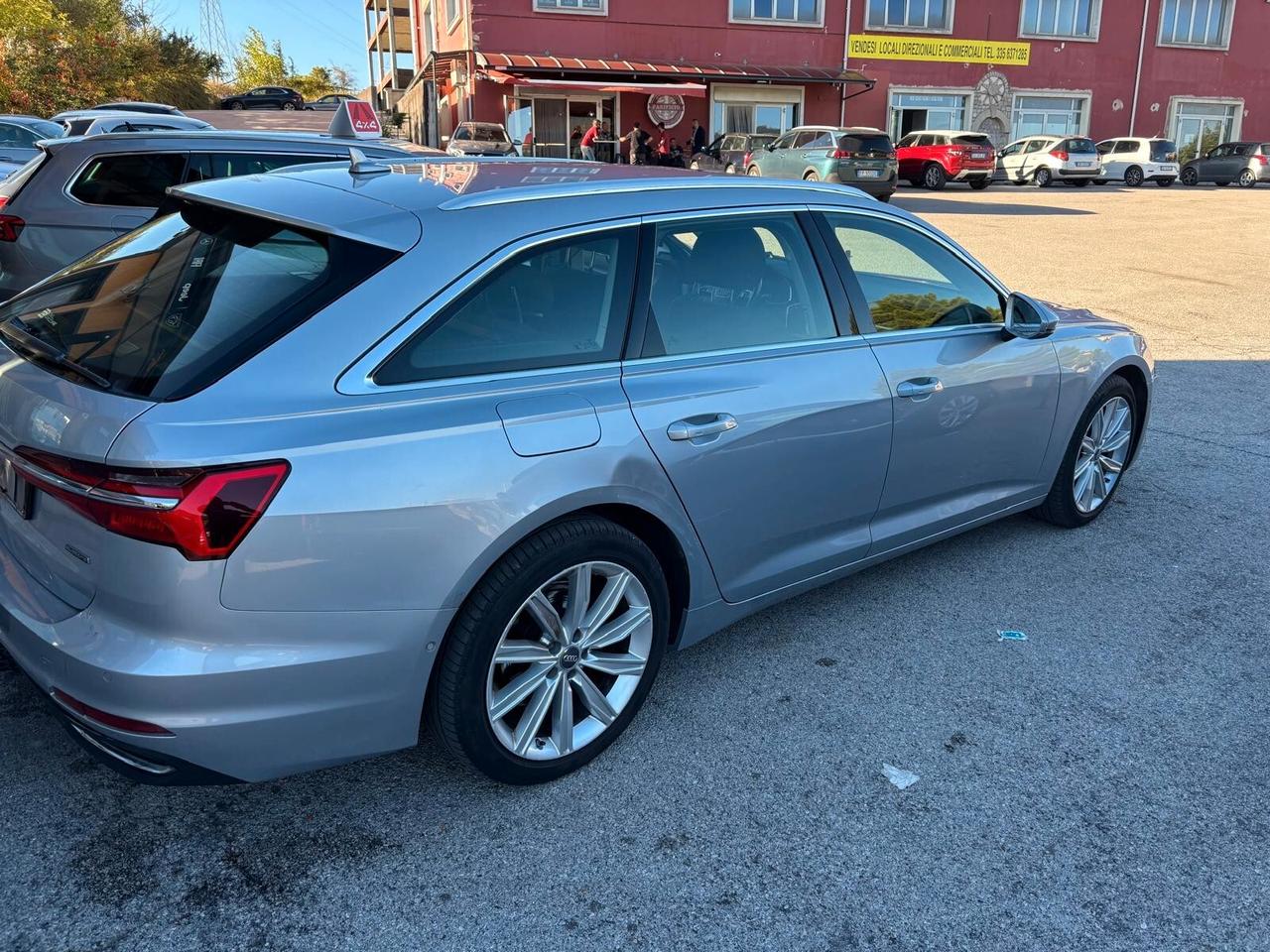 Audi A6 Avant 40 2.0 TDI S tronic Sport FULL !!