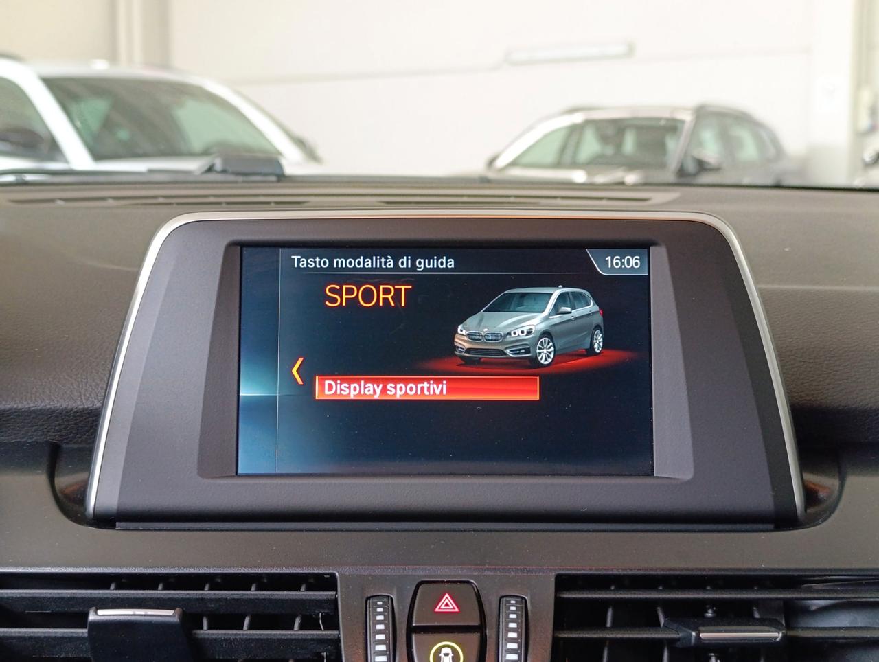 BMW 216 i Active Tourer Advantage