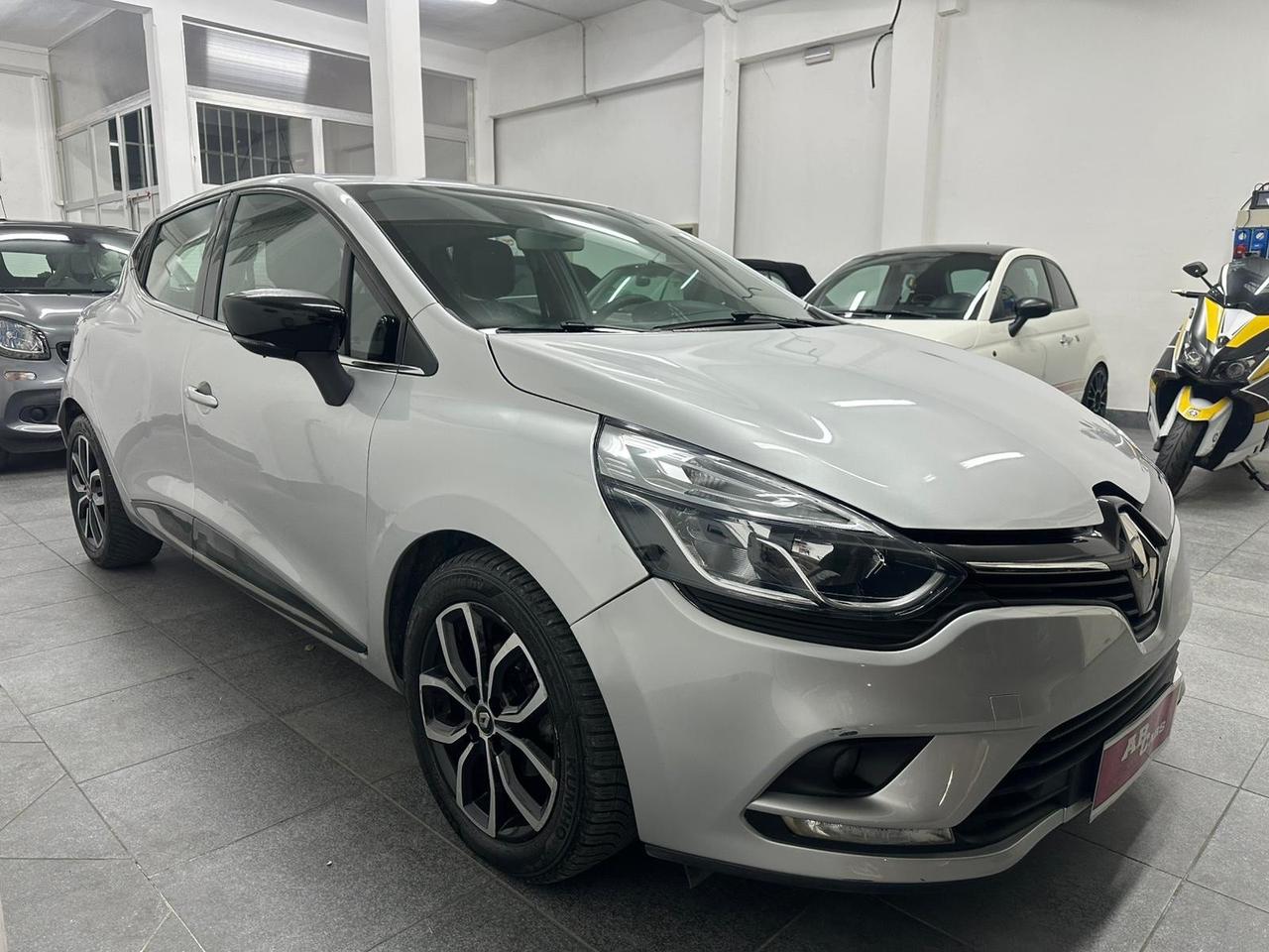 Renault Clio dCi 8V 90 CV 5 porte Duel2