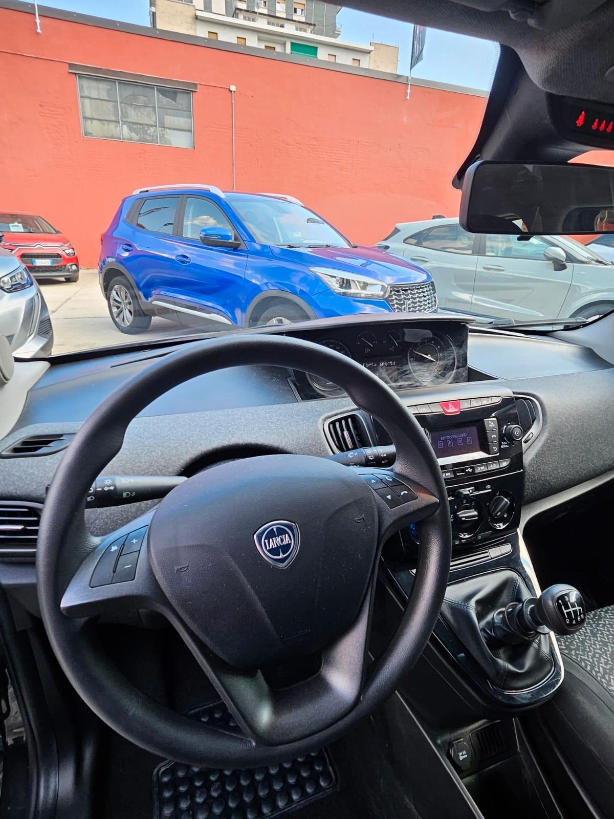 Lancia Ypsilon 1.0 FireFly 5 porte S&S Hybrid Silver Plus