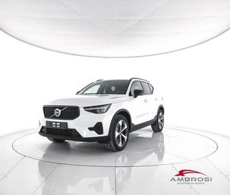 VOLVO XC40 B3 Mild hybrid Benzina Plus Dark