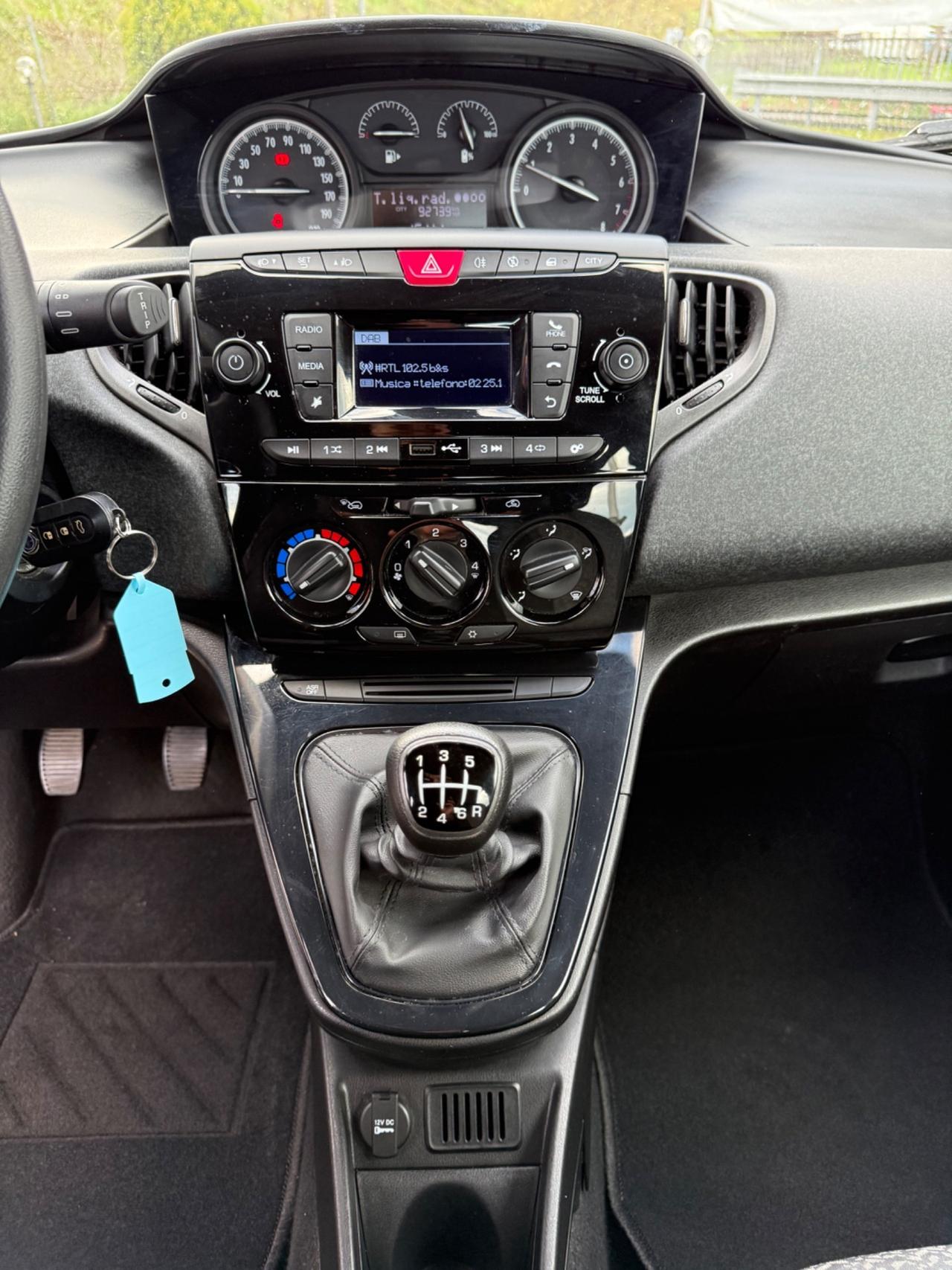 Lancia Ypsilon 1.0 FireFly 5 porte S&S Hybrid Ecochic Silver