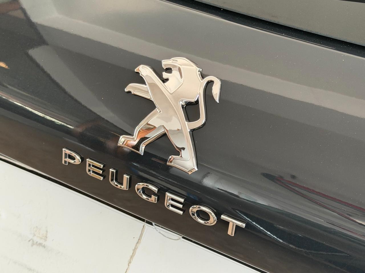Peugeot 308 1.5 BLUEHDI 130 cv. 5 porte ACTIVE