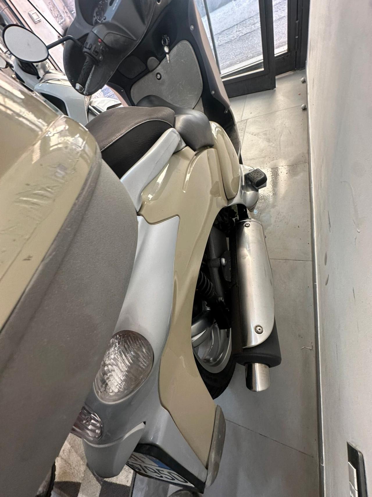 Aprilia Scarabeo 500