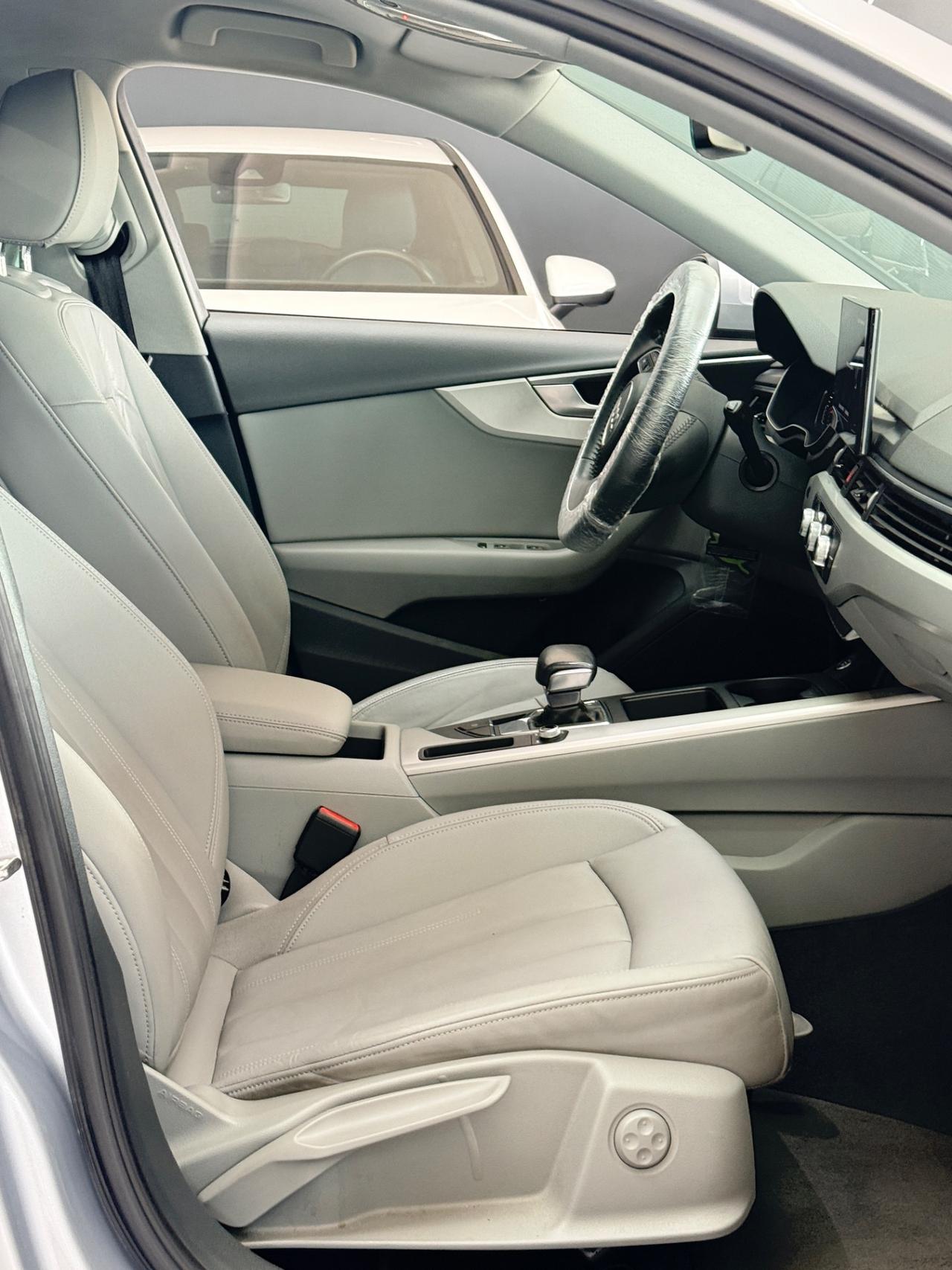 Audi A4 35 TDI/163 CV S tronic line edition