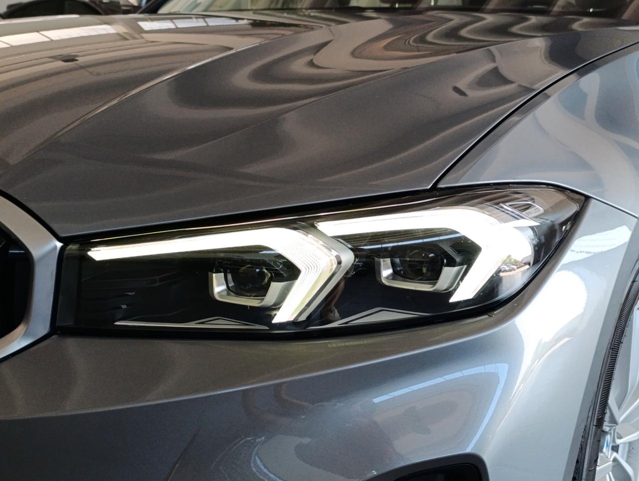 BMW 320 d Touring mhev 48V xdrive auto