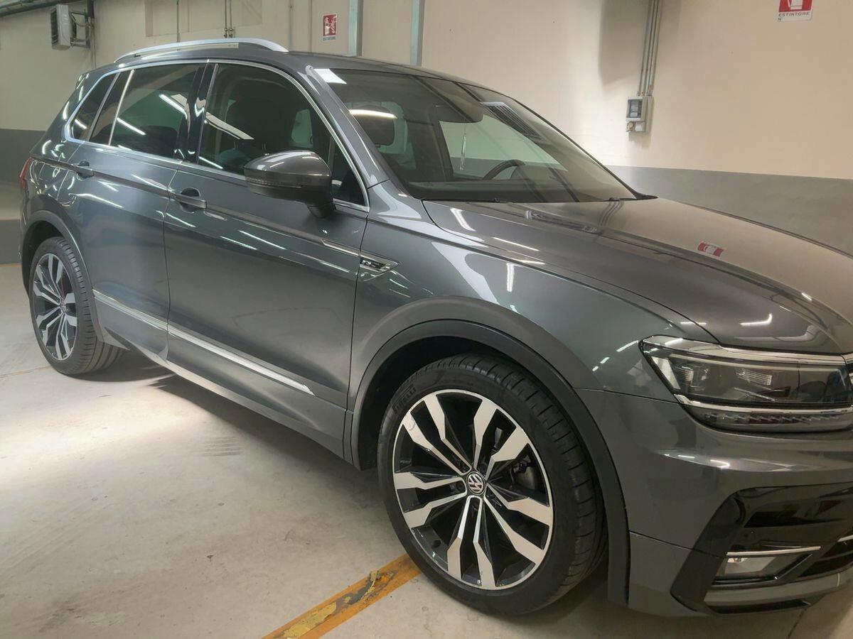 Volkswagen Tiguan 2.0 TDI 150 cv DSG 4MOTION R-LINE
